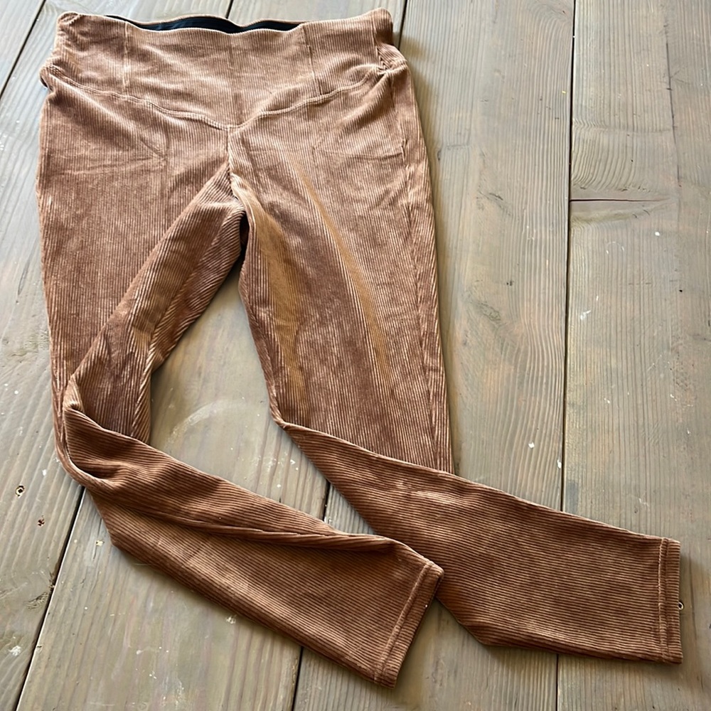 3/$25 Hue Corduroy Stretch Tan Pants Size 1X